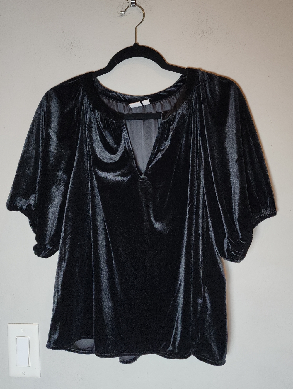 Gap Black Stretch Velvet Puff Sleeve Blouse Top Shirt Size Medium